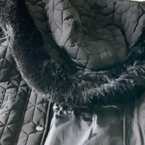 Calvin Klein Puffer Jacket - Picture 4 of 9